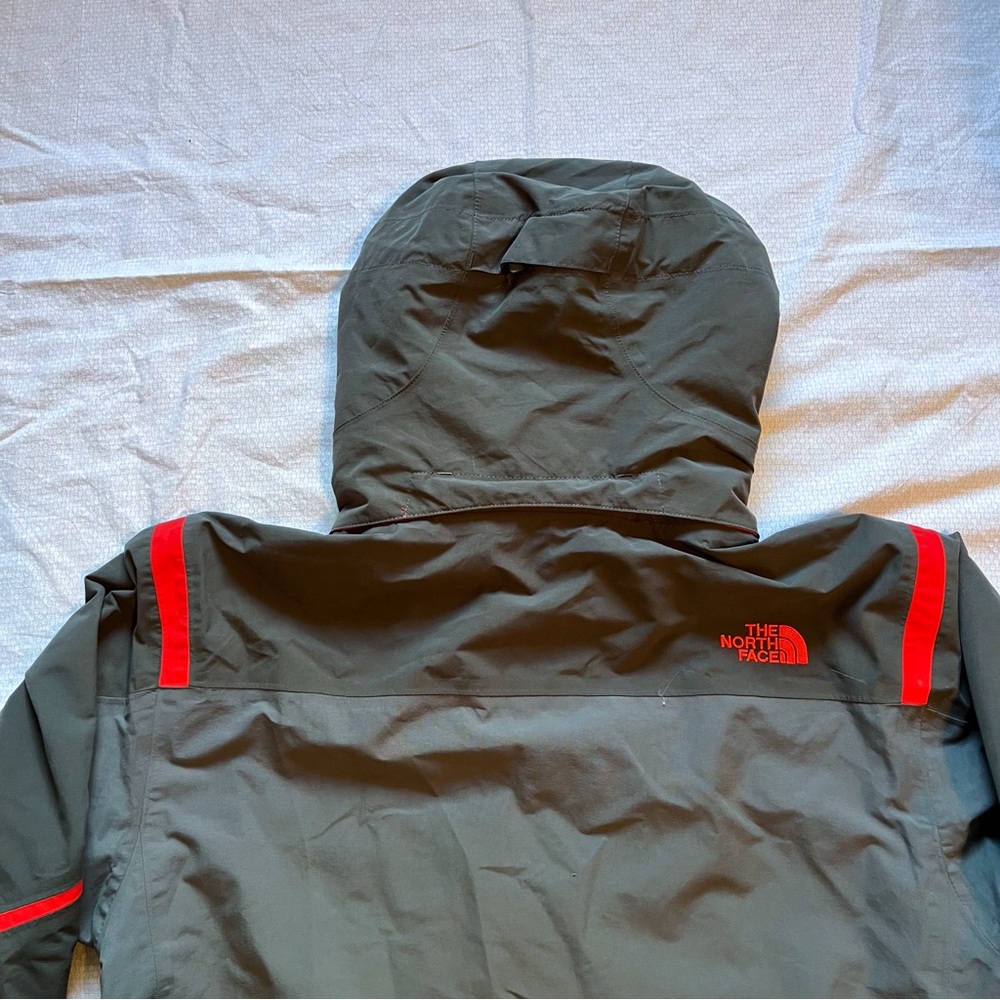 The North Face Men's Grey and Red Hooded 3 Way Hyvent Mountain Jacket Size S - Picture 7 of 11